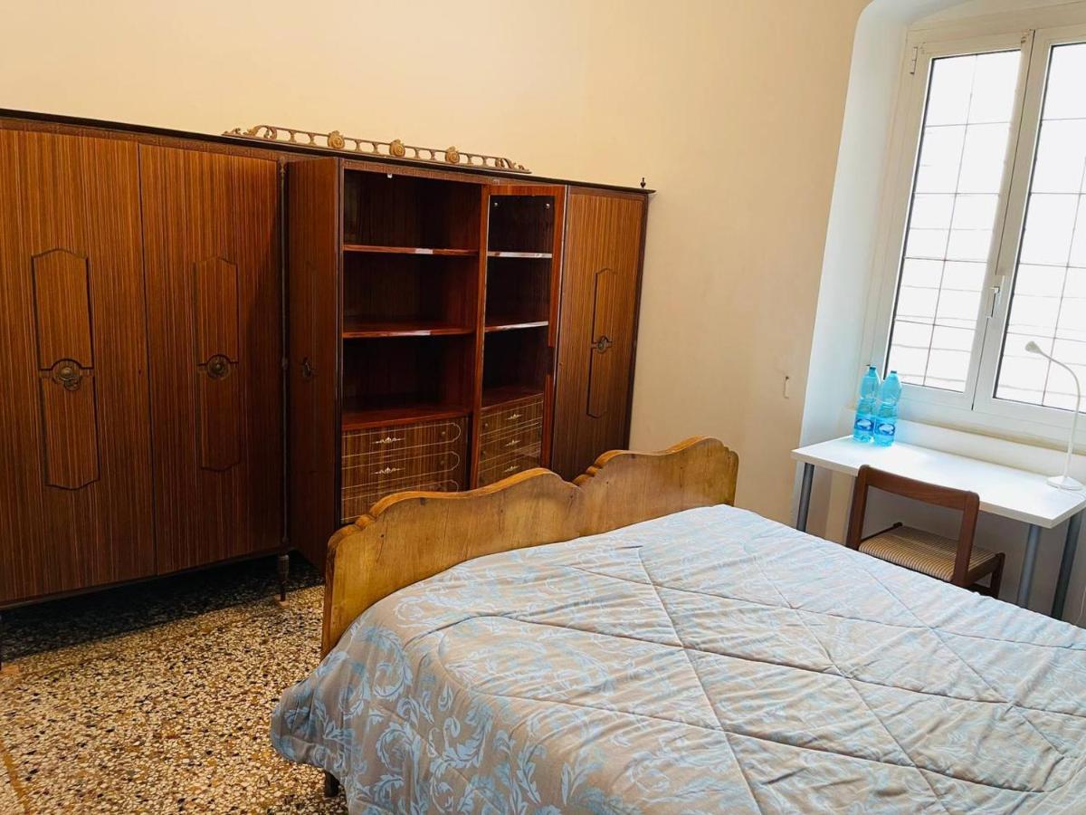 Mh Genova Bed & Breakfast Exterior photo